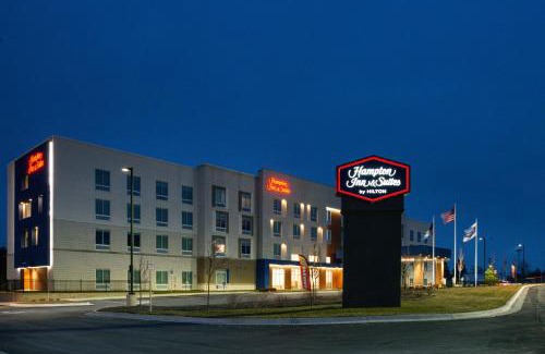 Adrian Hotel | Hampton Inn & Suites Adrian, Mi
