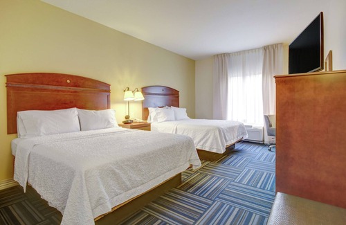 Alexandria Hotel | Hampton Inn & Suites Alexandria