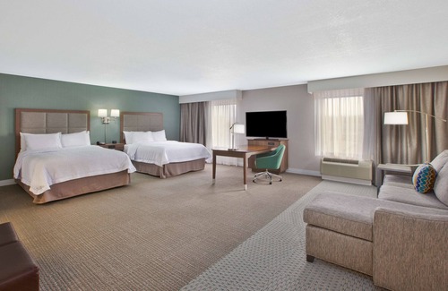 Alliance Hotel | Hampton Inn & Suites Alliance