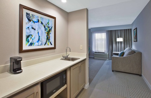Alliance Hotel | Hampton Inn & Suites Alliance