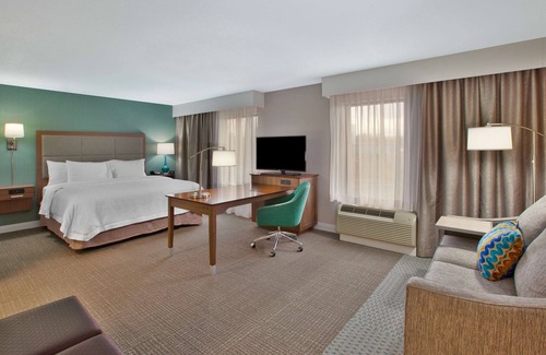 Alliance Hotel | Hampton Inn & Suites Alliance