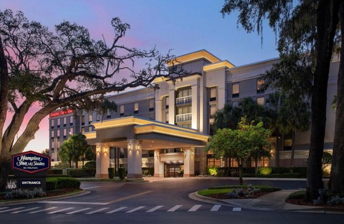 Lake Mary Hotel | Hampton Inn & Suites at Lake Mary Colonial Townpark