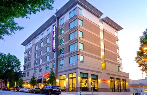 Downtown Decatur Hotel | Hampton Inn & Suites Atlanta Decatur/Emory