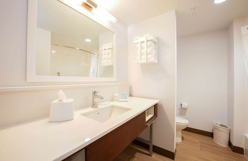Heather Gardens Hotel | Hampton Inn & Suites Aurora South Denver
