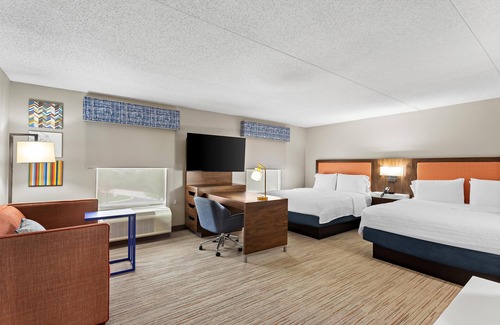 Bolingbrook Hotel | Hampton Inn & Suites Bolingbrook