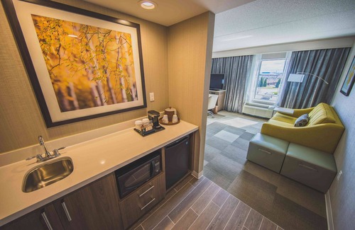 Bolton Hotel | Hampton Inn & Suites by Hilton Bolton