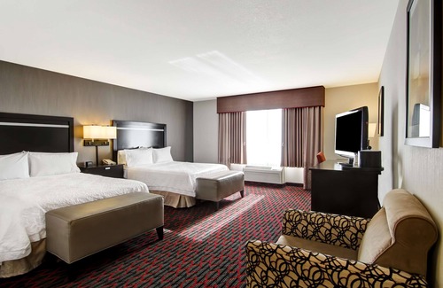 Red Deer Hotel | Hampton Inn & Suites by Hilton Red Deer