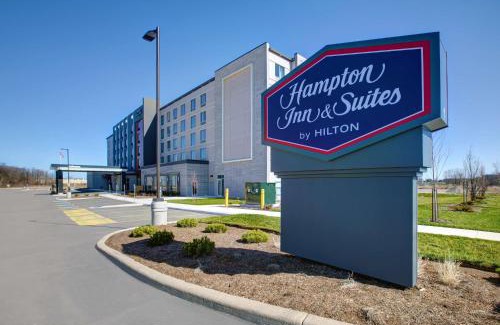 Township of Woolwich Hotel | Hampton Inn & Suites By Hilton Waterloo St. Jacobs
