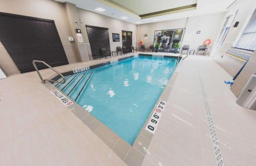 Bolton Hotel | Hampton Inn & Suites by Hilton Bolton