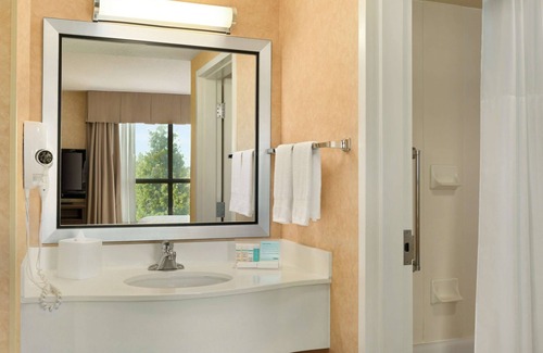 Surrey Hotel | Hampton Inn & Suites by Hilton Langley-Surrey