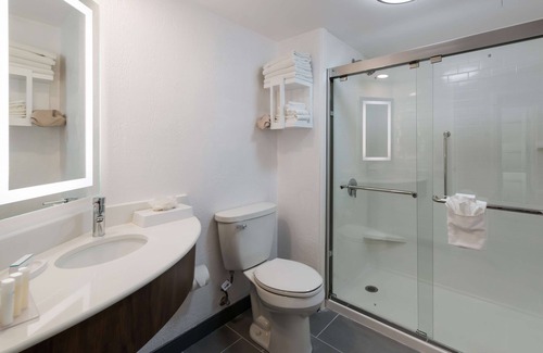 Hoffman Estates Hotel | Hampton Inn & Suites Chicago/Hoffman Estates