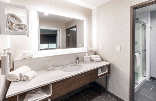 Canyon Hotel | Hampton Inn & Suites Canyon
