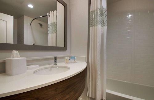 Aurora Hotel | Hampton Inn & Suites Chicago/Aurora