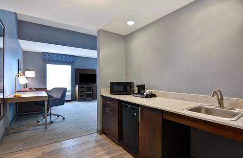 Clearwater Hotel | Hampton Inn & Suites Clearwater/St. Petersburg-Ulmerton Road, FL
