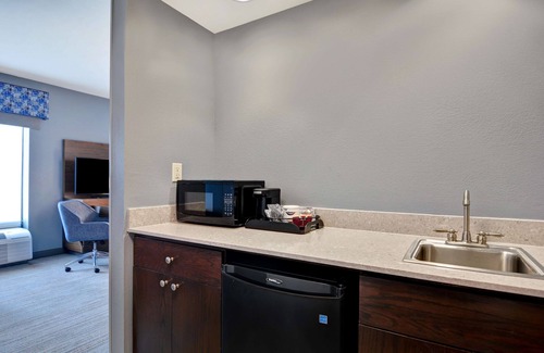 Clearwater Hotel | Hampton Inn & Suites Clearwater/St. Petersburg-Ulmerton Road, FL