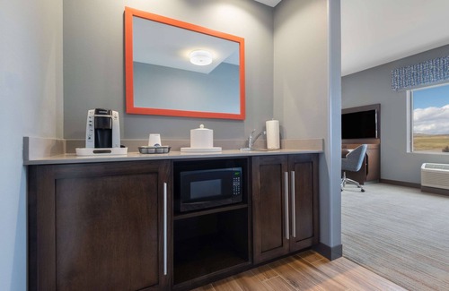 Cody Hotel | Hampton Inn & Suites Cody