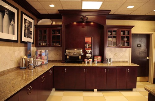 Grapevine Hotel | Hampton Inn & Suites Dallas-DFW Airport North-Grapevine