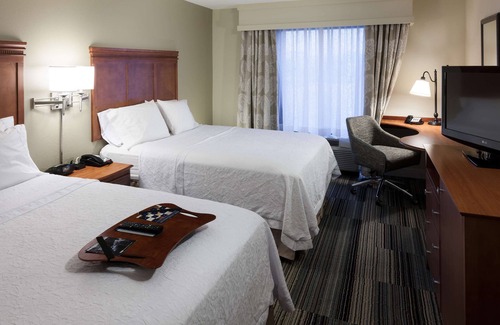 Quad Cities Hotel | Hampton Inn & Suites Davenport