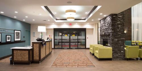 Regina Hotel | Hampton Inn & Suites East Gate Regina