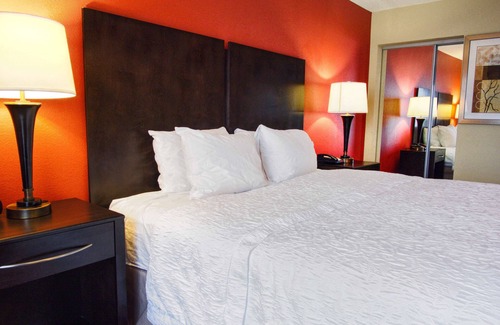 Elk City Hotel | Hampton Inn & Suites Elk City