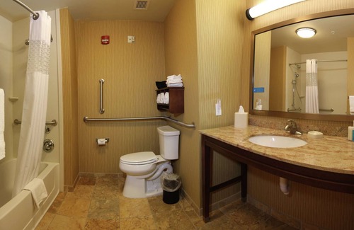 Grand Forks Hotel | Hampton Inn & Suites Grand Forks