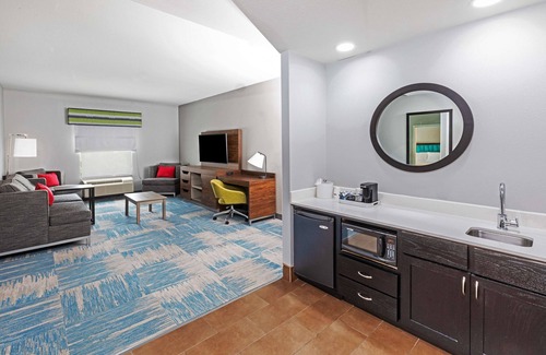Washington Ave./ Memorial Park Hotel | Hampton Inn & Suites Houston Heights I-10