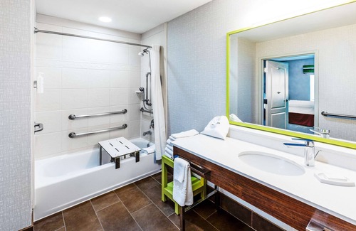 Washington Ave./ Memorial Park Hotel | Hampton Inn & Suites Houston Heights I-10