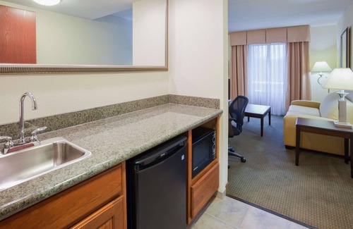 Lino Lakes Hotel | Hampton Inn & Suites Lino Lakes