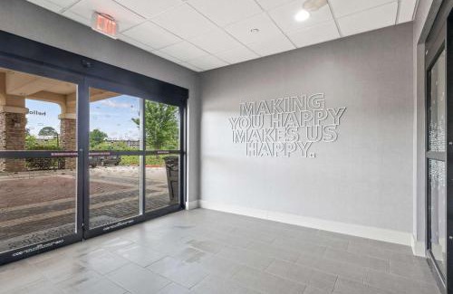 Mount Pleasant Hotel | Hampton Inn & Suites Mount Pleasant