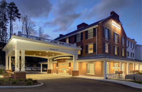 Manchester Hotel | Hampton Inn & Suites Manchester, Vt