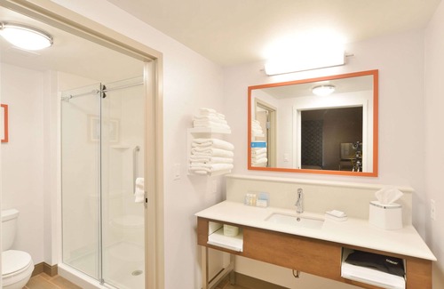 Menomonie Hotel | Hampton Inn & Suites Menomonie-UW Stout