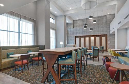 Doctors Inlet Hotel | Hampton Inn & Suites Middleburg, Fl