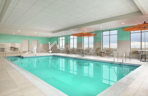 Minooka Hotel | Hampton Inn & Suites Minooka