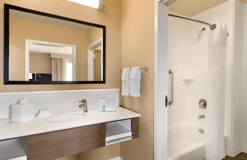 Monroe Hotel | Hampton Inn & Suites Monroe