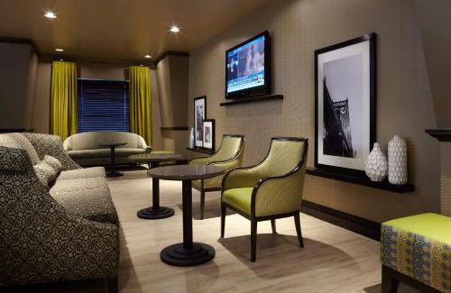 Dorval Hotel | Hampton Inn & Suites Montreal-Dorval