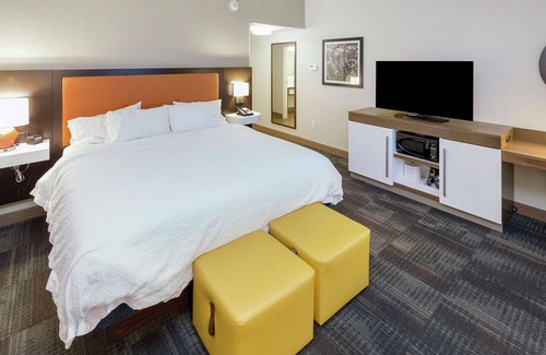 Granville Hotel | Hampton Inn & Suites Morgantown/University Town Centre