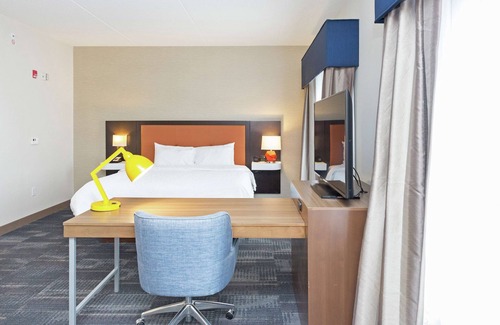 Granville Hotel | Hampton Inn & Suites Morgantown/University Town Centre