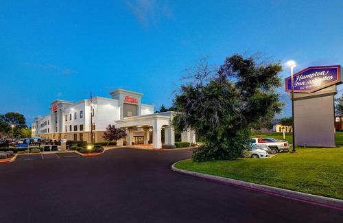 Nacogdoches Hotel | Hampton Inn & Suites Nacogdoches