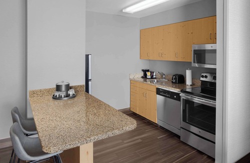 Lakeview Hotel | Hampton Inn & Suites Orem