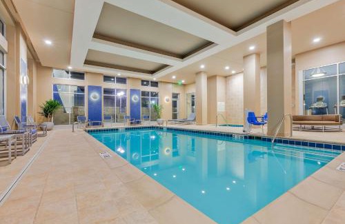 Owensboro Hotel | Hampton Inn & Suites Owensboro Downtown Waterfront