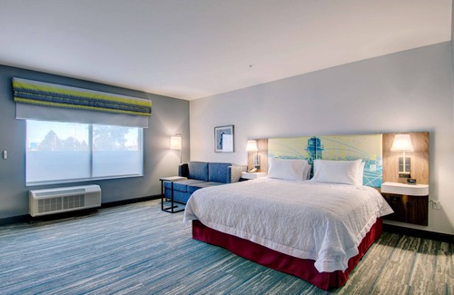 Nasons Corner Hotel | Hampton Inn & Suites Portland West