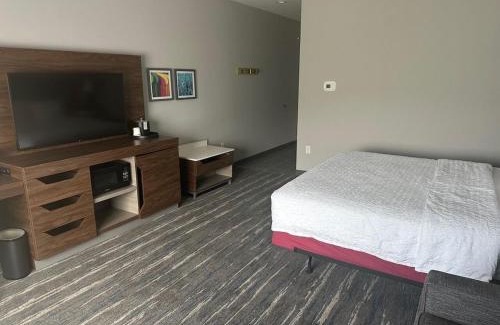 Ruskin Hotel | Hampton Inn & Suites Ruskin I-75, FL