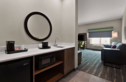 Ruskin Hotel | Hampton Inn & Suites Ruskin I-75