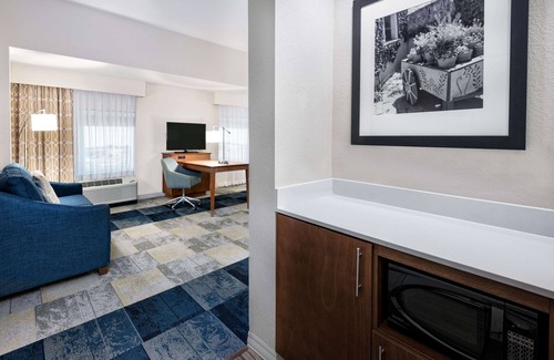 Brooks City Base Hotel | Hampton Inn & Suites San Antonio Brooks City Base