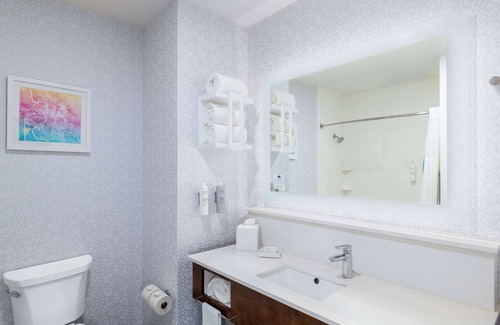 Arden-Arcade Hotel | Hampton Inn & Suites Sacramento-Cal Expo