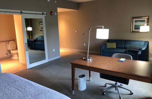 Temple Crest Hotel | Hampton Inn & Suites Tampa Busch Gardens Area