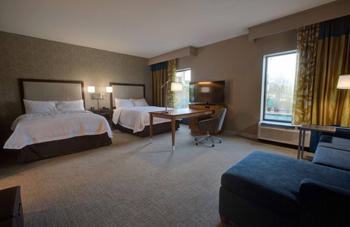 Temple Crest Hotel | Hampton Inn & Suites Tampa Busch Gardens Area