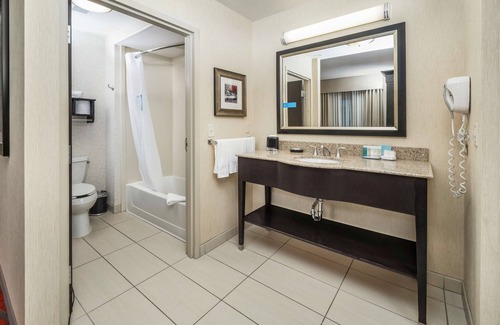 Catoosa Hotel | Hampton Inn & Suites Tulsa/Catoosa
