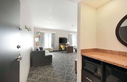Tulsa Hotel | Hampton Inn & Suites Tulsa/Central