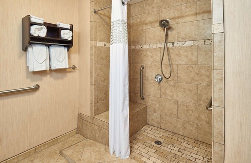 Waco Hotel | Hampton Inn & Suites Waco-South